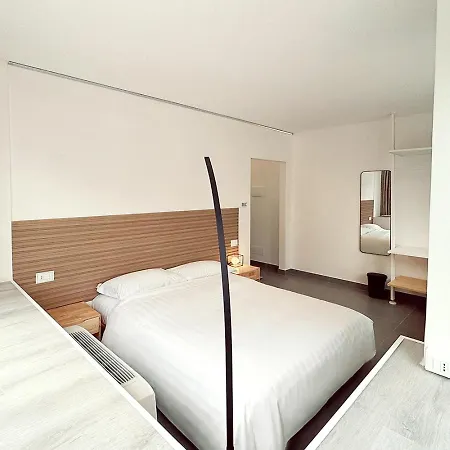 게스트하우스 Deeproomvenice Apt1 *